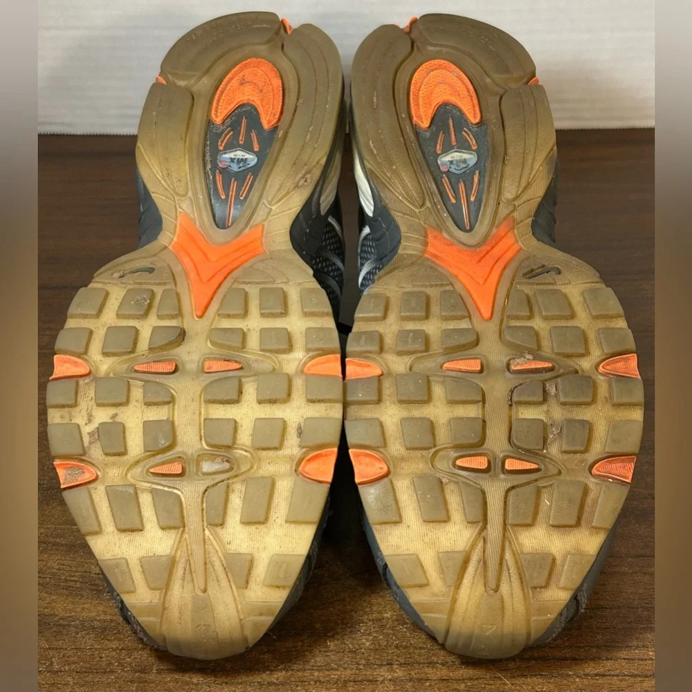 Nike Men's Size 10 Tailwind 4 Dark Grey Total Orange Athletic Running Shoes - Picture 7 of 8